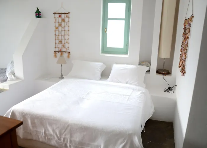 Kontseta Pensión 3*